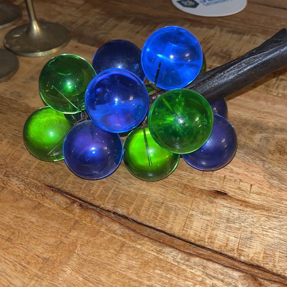 Lucite grapes - Picture 4 of 4